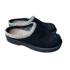 Predictions Leather Collection Clogs Slip On Mules size 7 Pre-owned